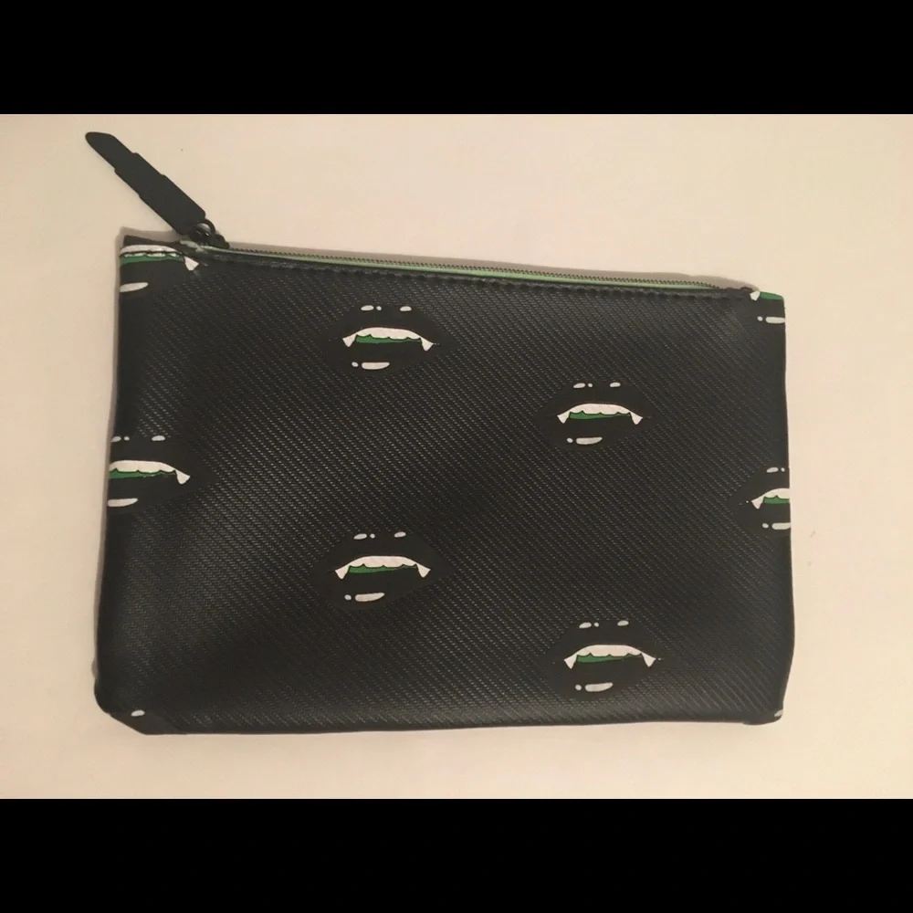 Ipsy October 2021 Glam Bag make-up zipper bag - Picture 1 of 6
